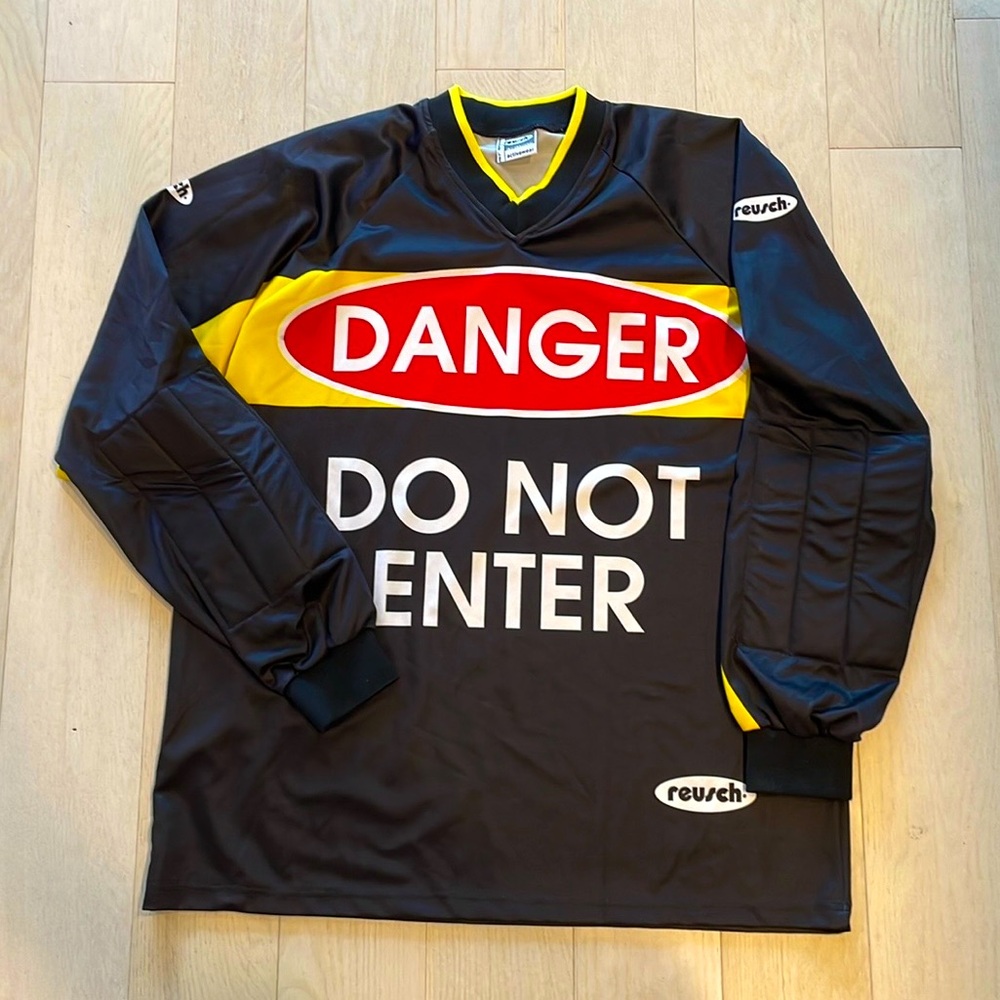 Reusch German Top Soccer Brand - Man Goalkeeper Jersey Size L